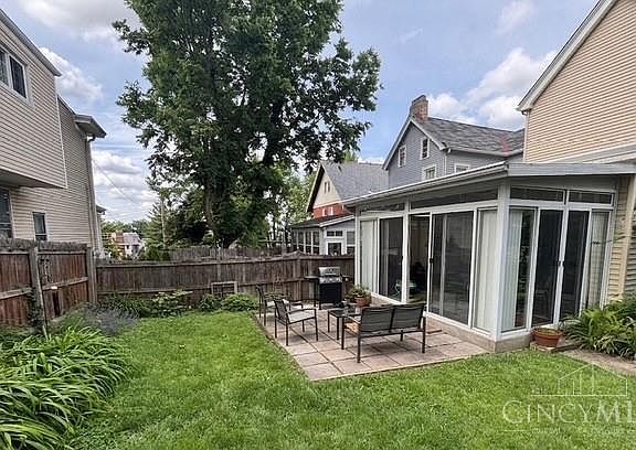 2nd image of 3533 Vista Ave