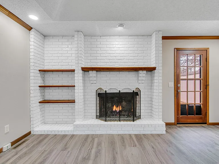 3921 S Cutler Ct — Photo 3