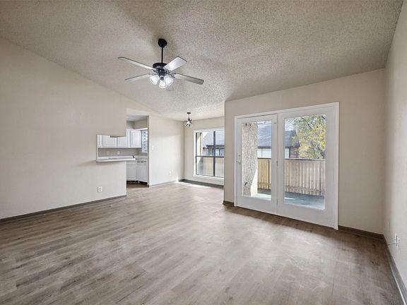 3rd image of 2103 Horizon Trl APT 3821