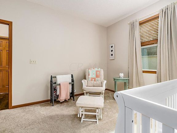 5th image of 5203 Finch Ln