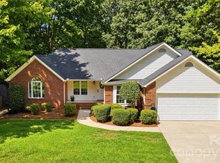 13800 Woody Point Rd, Charlotte, NC 28278