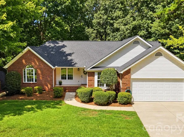 13800 Woody Point Rd, Charlotte, NC 28278