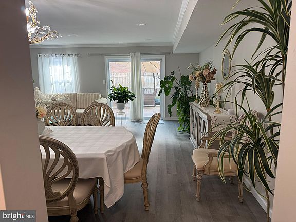 2nd image of 800 Azalea Dr #16