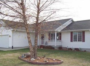 600 W Pleasantview Dr, Prairie City, IA 50228