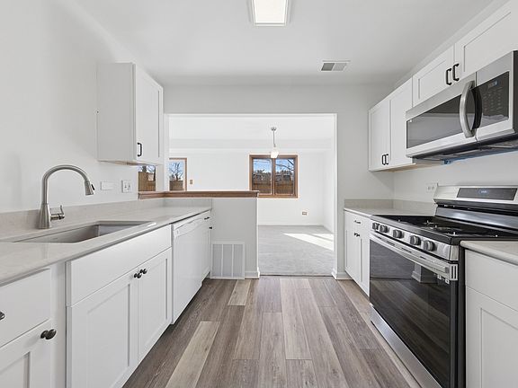 4th image of 10956 S 76th Ave Unit F