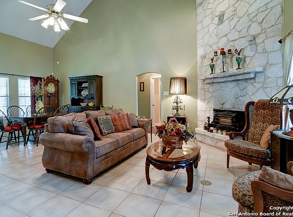 5th image of 6708 Circle Oak Dr