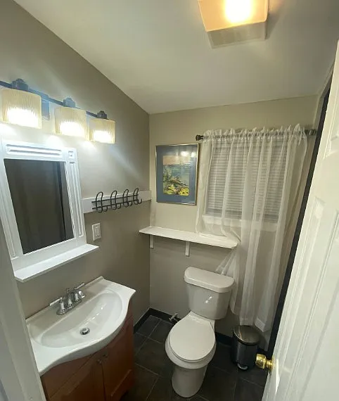 1110 Saint Anthony St #B — Photo 7