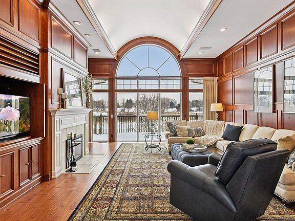 3rd image of 675 Navajo Rd W