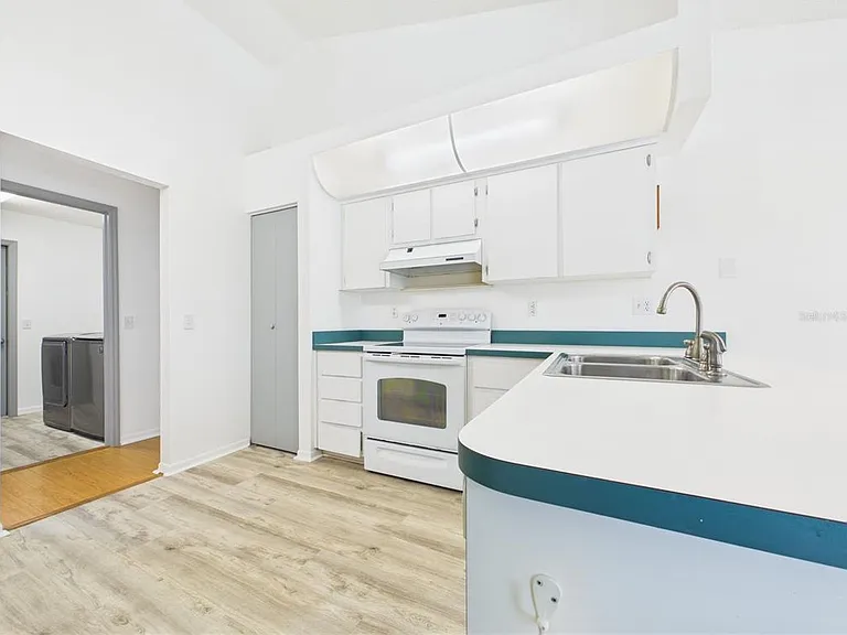 9434 Holnwon Ct — Photo 9