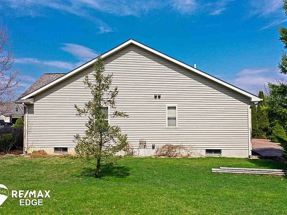 5th image of 7485 Cedar Ct