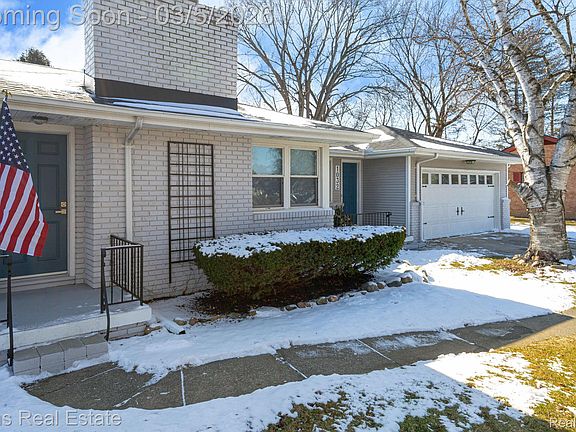 4th image of 1032 Kennebec Rd