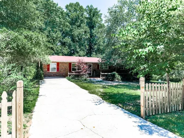 4225 Parkridge Dr, Powder Springs, GA 30127