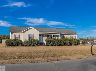 105 Koufax Dr, Pikeville, NC 27863