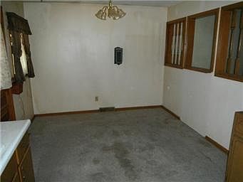 3rd image of 3928 S Bedford Ave