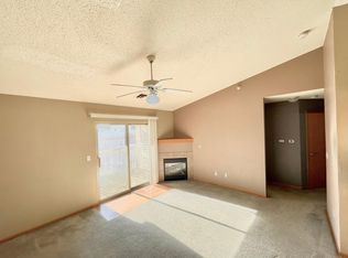 1455 N Jones Blvd APT 6, North Liberty, IA 52317