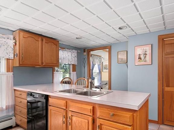 3rd image of 37-39 Remington St #1
