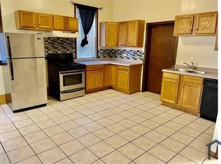 7558 S Essex Ave APT G, Chicago, IL 60649