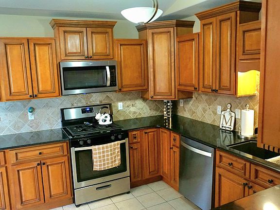 5th image of 3204 Warpath Dr