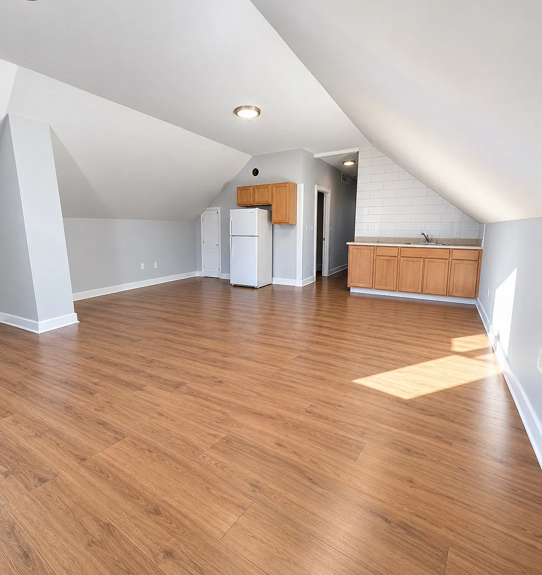 2 bed, 1200 sqft, $1,700 — Photo 1