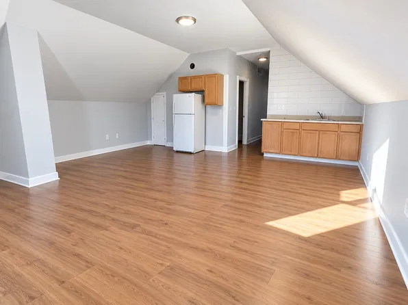 55 Ayrault St #3, Providence, RI 02908