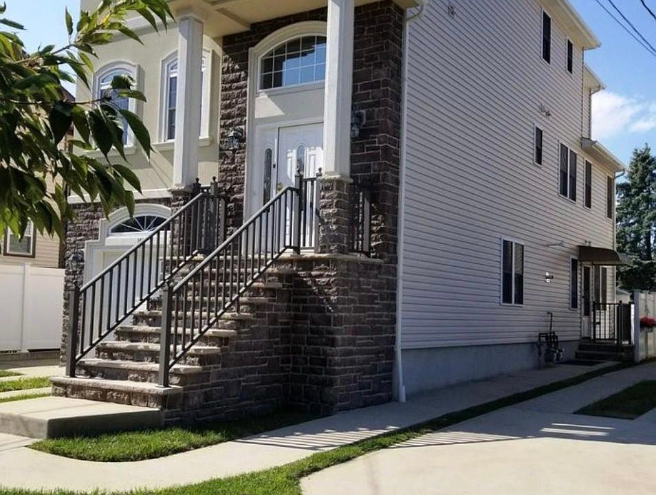 1st image of 149 Quincy Ave #1