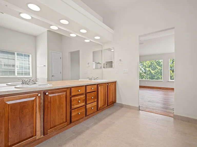 20981 E Hampden Pl — Photo 33