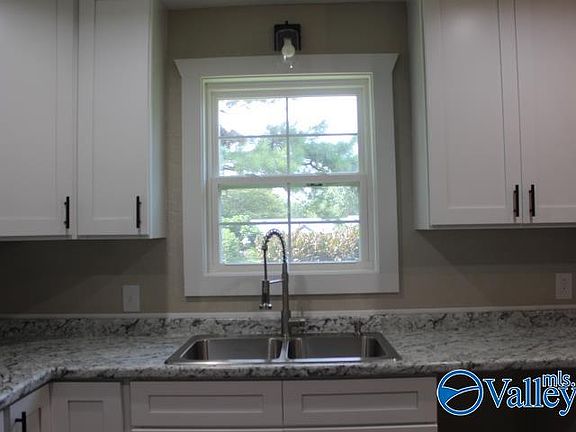 5th image of 54 Nottingham Ln