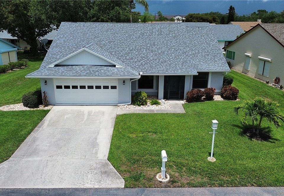 1st image of 11219 Caravel Cir