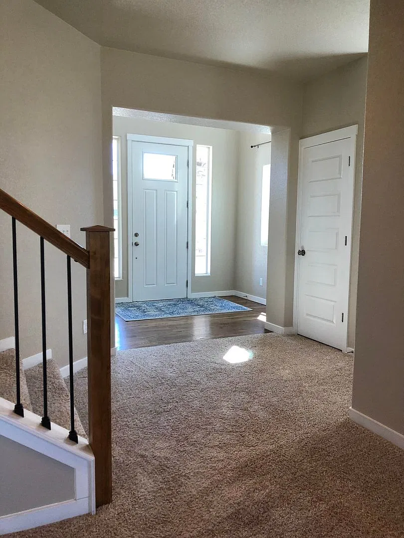 Beautiful 5bd 3.5ba Single Family Home built in 2017, Immaculate, close to schools and shopping. — Photo 4