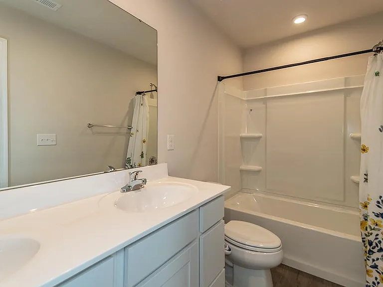 472 Roberta Dr — Photo 25