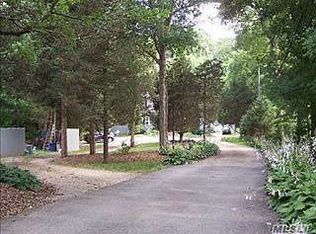 40 Daly Rd, E Northport, NY 11731