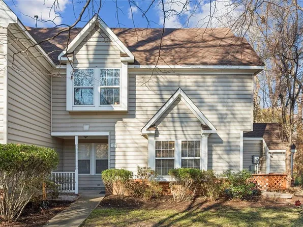 123 Locust Ln, Yorktown, VA 23693