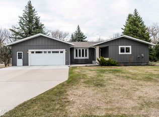 4719 Chestnut St, Grand Forks, ND 58201