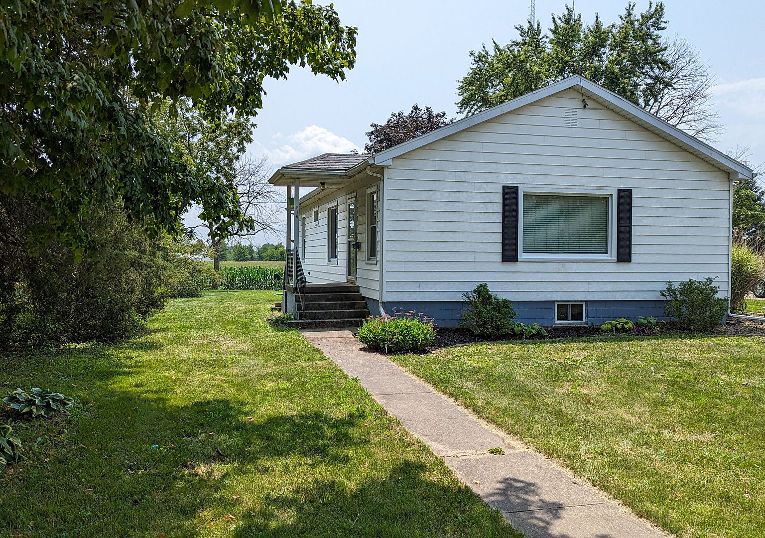 216 W Ottawa Rd, Paxton, IL 60957 Zillow