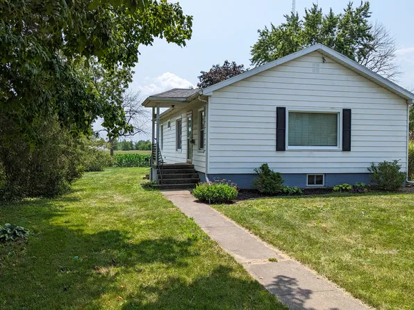216 W Ottawa Rd, Paxton, IL 60957