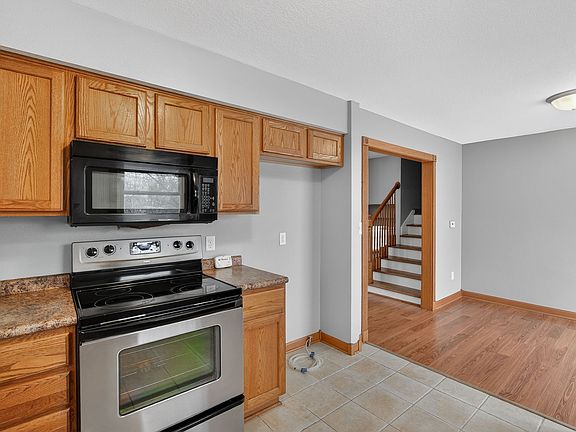 5th image of 318 Fleetwood Dr