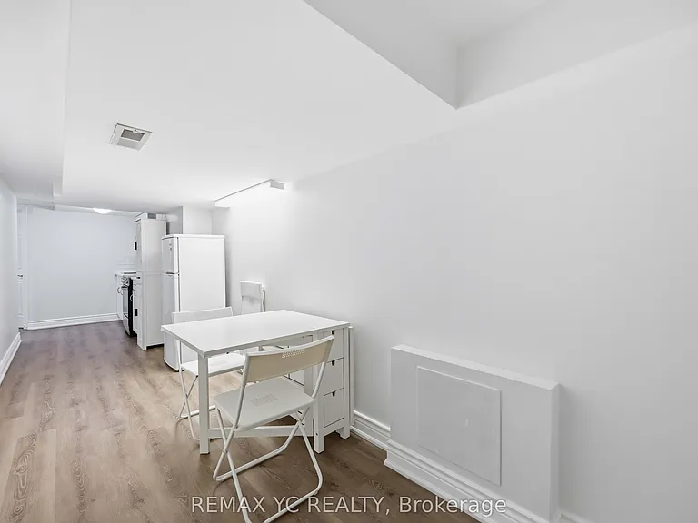 140 Laramie Cres #BASEMENT — Photo 14