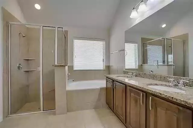 1412 Rose Bud Ct — Photo 10