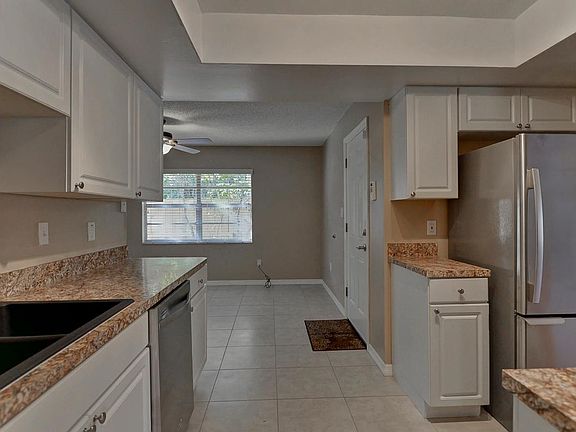 4th image of 1326 W Hiawatha St