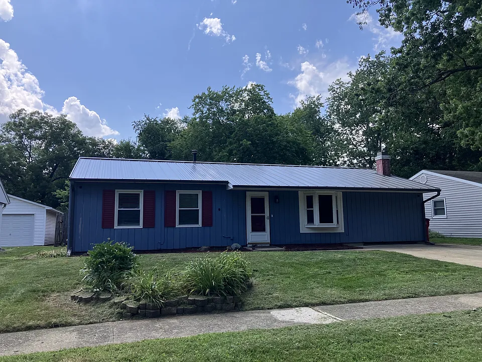 601 Ridgewood Ct