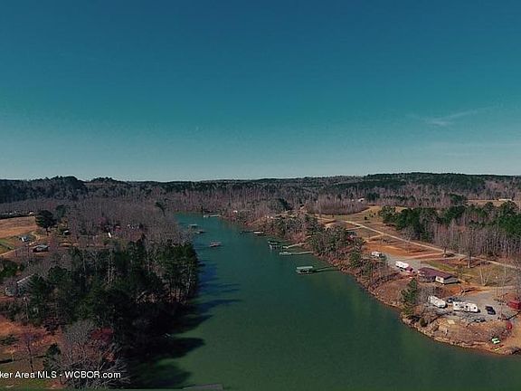 4th image of 1031 Maggie Ln