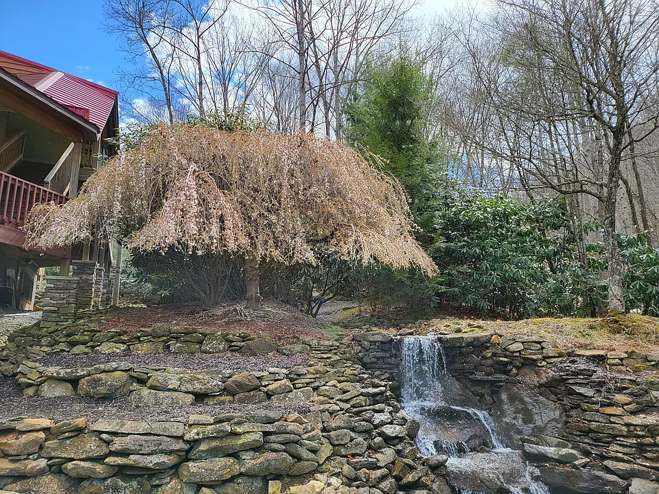Mini waterfall