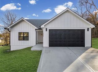 1219 Paton St, Excelsior Springs, MO 64024