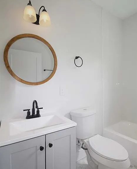 2027 Higbee Ave — Photo 9