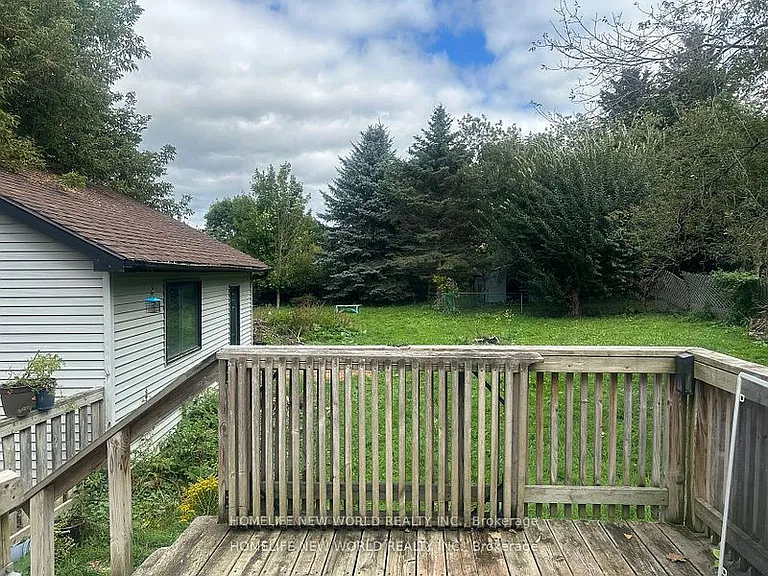 15395 Bayview Ave — Photo 12