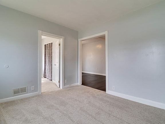 5th image of 30791 Alger Blvd