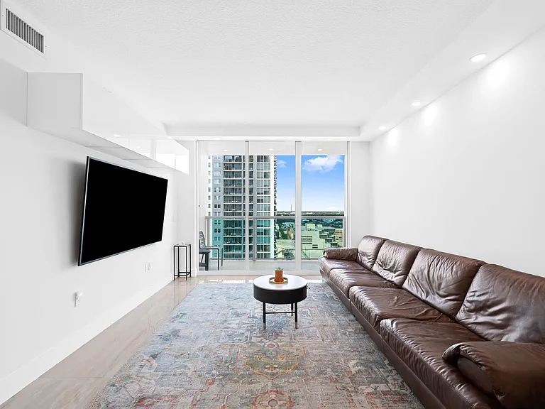 350 SE 2nd St #2280 — Photo 4
