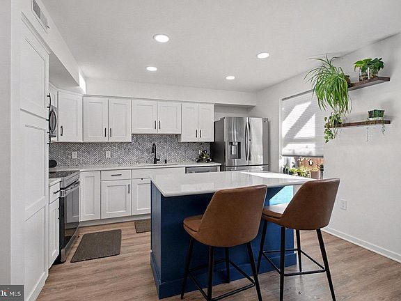 5th image of 75 Petersburg Ln