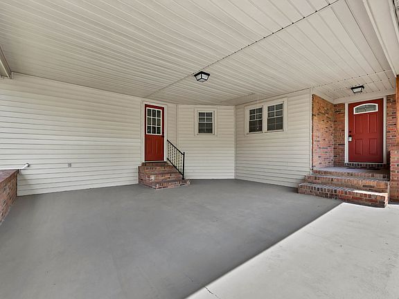 2nd image of 207 Donna Dr