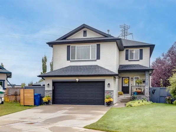 172 NW Oakmere Way, Chestermere, AB T1X 1N4